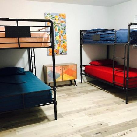 Great West La Ucla Santa Monica Hostel Лос Анджелис Екстериор снимка